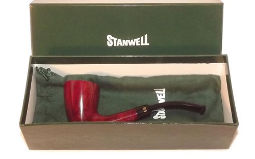 Stanwell Pfeife Featherweight 243 Red Polish